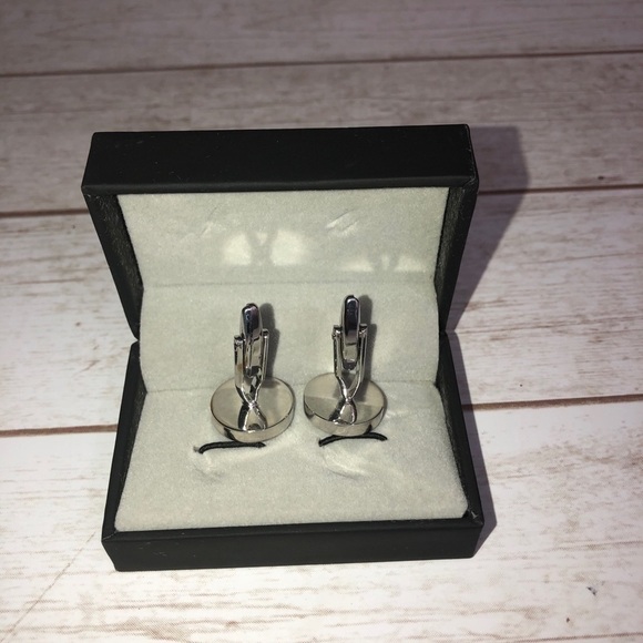 New in Box Mother Pearl X Letter Initial Silver Tone Cuff Link - Picture 4 of 6